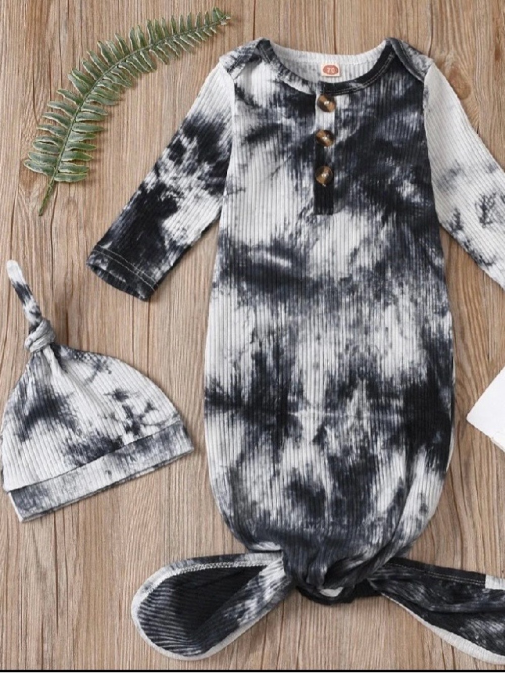 Tie-Dye Baby Gown/swaddler and Knot Hat Set - Black & White
